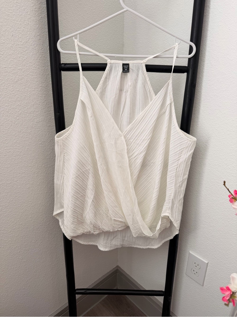 SHEIN White Crinkle Surplice Camisole